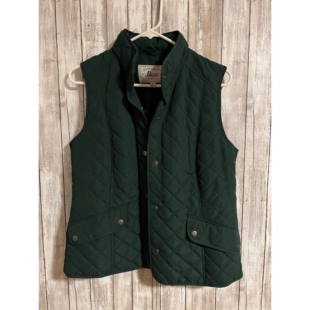 G.H. Bass & Co Woman's Hunter Green Quilted vest Size Small